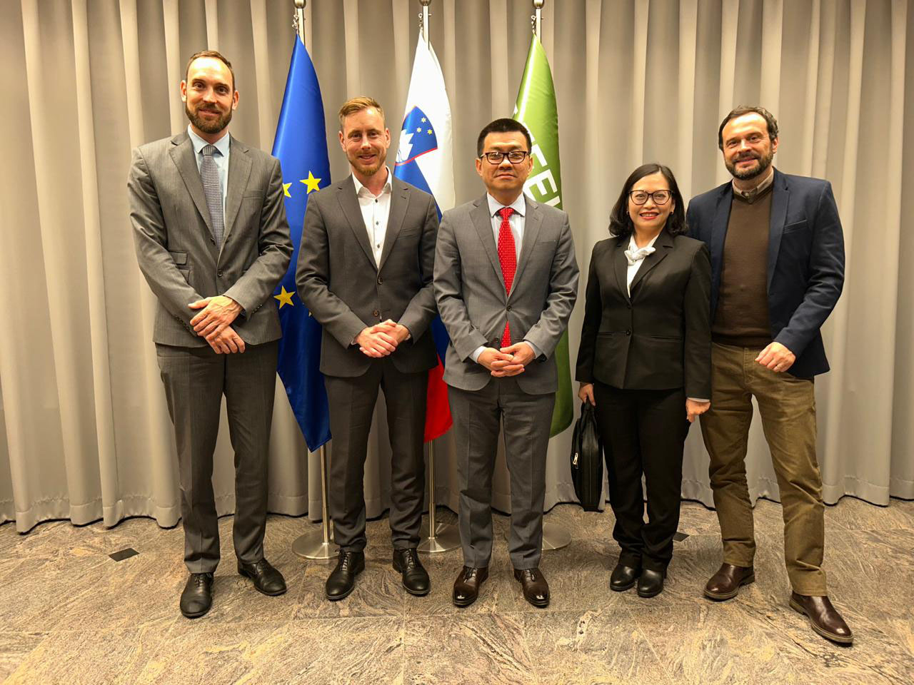 Việt Nam và Slovenia mở rộng lĩnh vực hợp tác kinh tế trước tình hình mới