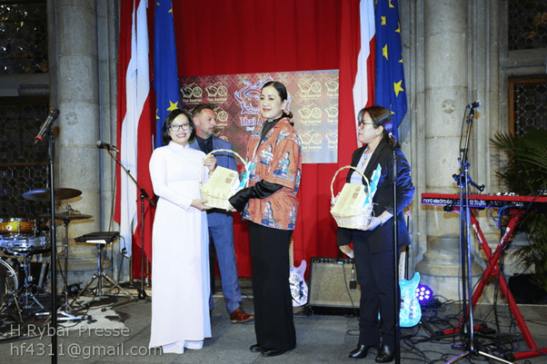 Quảng bá cho bia Habeco tại thị trường Áo